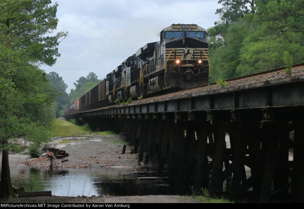 NS 330